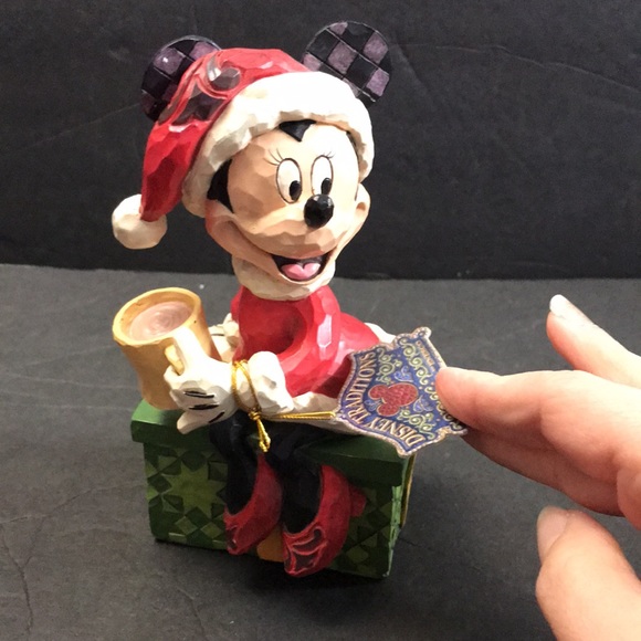 8 hours Sale!!!! NWB Jim Shore Santa Minnie with Hot Chocolate - Picture 3 of 9